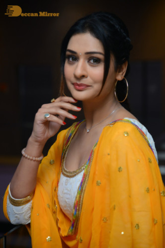 Payal Rajput (380)