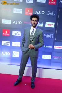 Pinkvilla Style Icons Awards attended by Kiara Advani, Shriya Saran, Disha Patani, Sunny Leone, Ananya Panday, Amyra Dastur, and others
