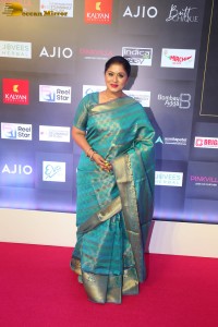 Pinkvilla Style Icons Awards attended by Kiara Advani, Shriya Saran, Disha Patani, Sunny Leone, Ananya Panday, Amyra Dastur, and others