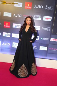 Pinkvilla Style Icons Awards attended by Kiara Advani, Shriya Saran, Disha Patani, Sunny Leone, Ananya Panday, Amyra Dastur, and others