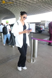 pooja hegde spotted at mumbai airport in a stylish outfit