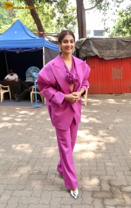 pooja hegde dressed in pink promoting the movie kisi ka bhai kisi ki jaan