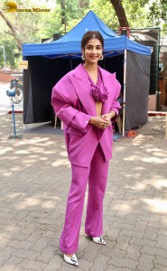 pooja hegde dressed in pink promoting the movie kisi ka bhai kisi ki jaan