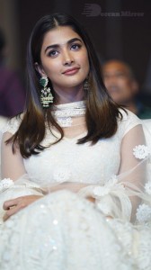 Pooja-Hegde-18