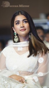 Pooja-Hegde-3