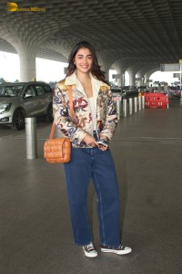 actress Pooja Hegde in denim jeans at mumbai airport