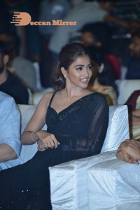 Pooja-Hegde-27