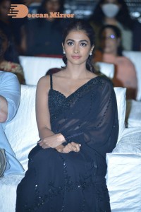 Pooja-Hegde-37