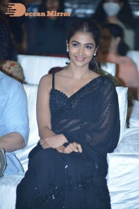 Pooja-Hegde-40
