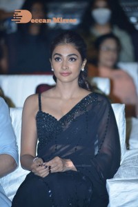 Pooja-Hegde-54