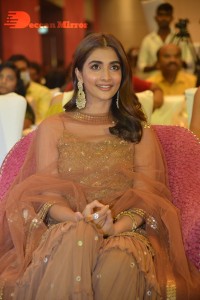 Pooja-Hegde-47