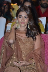 Pooja-Hegde-54