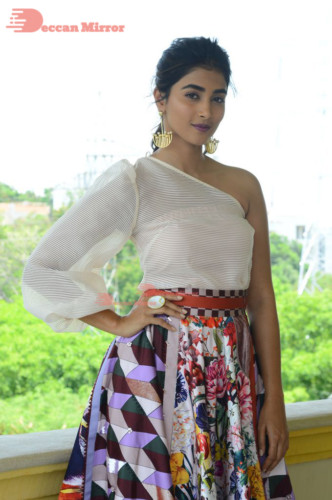 Telugu Actress Pooja Hegde