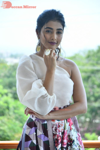 Telugu Actress Pooja Hegde