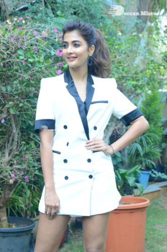 Telugu Actress Pooja Hegde glamorous photoshoot