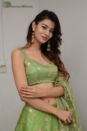 Pooja Solanki (7)