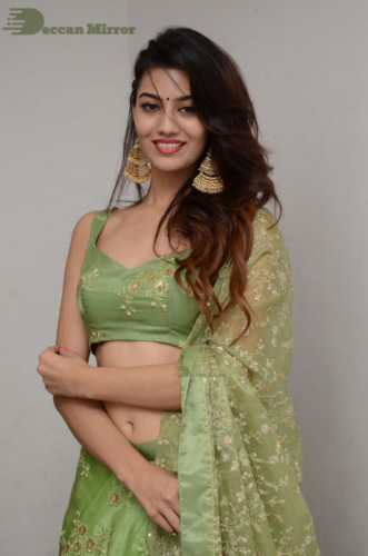 Pooja Solanki (9)