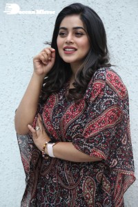 Actress Poorna photoshoot