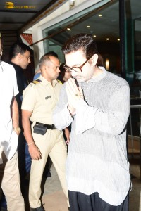 Pradeep Bandekar Prayer Meet attended by Shah Rukh Khan, Aamir Khan, Jackie Shroff, Vidya Balan, and Anil Kapoor