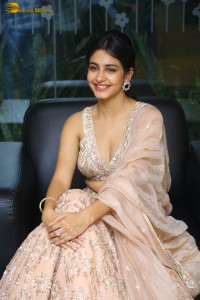 telugu actress pragati srivastava glamorous cleavage show in a lehenga choli