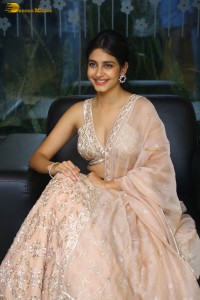 telugu actress pragati srivastava glamorous cleavage show in a lehenga choli