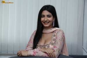 actress Pragati Srivastava hot cleavage show in a photoshoot