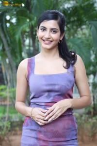 actress Pragati Srivastava cute in a tank top