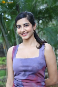 actress Pragati Srivastava cute in a tank top