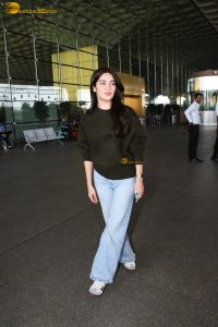 actress pratibha ranta cute at mumbai airport
