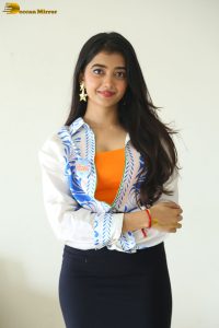 actress preethi pagadala cute photo shoot