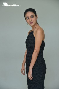 Priya-Prakash-Warrier-26