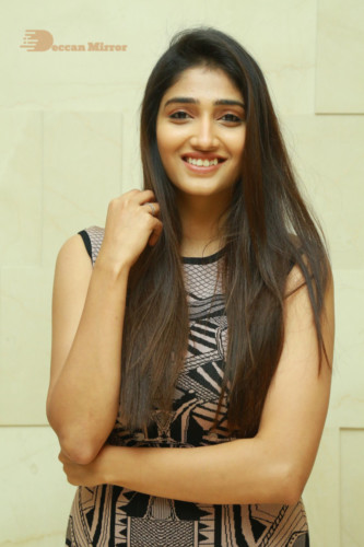 Telugu Actress Priya Vadlamani