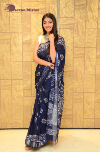 Telugu Actress Priya Vadlamani looks stunning in a blue saree