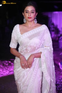 indian actress priyamani in a white saree at a movie function