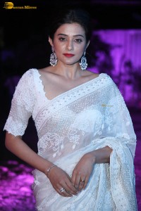 indian actress priyamani in a white saree at a movie function
