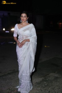 indian actress priyamani in a white saree at a movie function