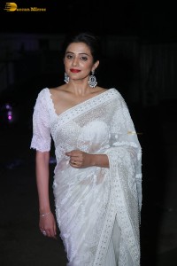 indian actress priyamani in a white saree at a movie function
