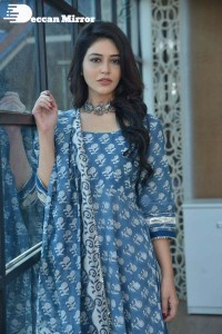 Priyanka-Jawalkar-101