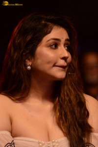 actress Priyanka Jawalkar red-hot looks in a shouldlerss dress