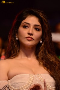 actress Priyanka Jawalkar red-hot looks in a shouldlerss dress