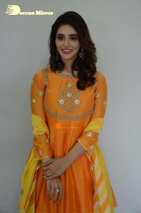 Priyanka-Jawalkar-15