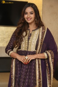 actress Pujita Ponnada hot looks in a salwar dress