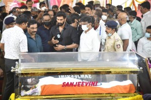 Crowds and Celebrities pay their last respects to Puneeth Rajkumar at the Kanteerava Stadium in Karnataka
