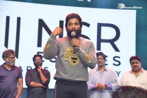 Pushpa Movie First Meet Pictures