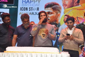 Pushpa Movie First Meet Pictures