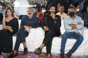 Pushpa Movie Pre-Release Event attended by Allu Arjun, Rashmika Mandanna, SS Rajamouli and others