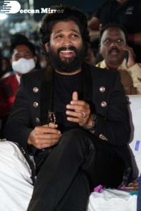 Pushpa Movie Pre-Release Event attended by Allu Arjun, Rashmika Mandanna, SS Rajamouli and others
