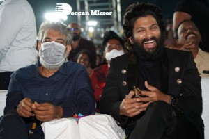 Pushpa Movie Pre-Release Event attended by Allu Arjun, Rashmika Mandanna, SS Rajamouli and others