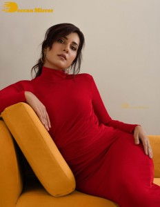 Raashi Khanna bold photoshoot