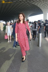 actress raashi khanna in a red salwar dress at airport